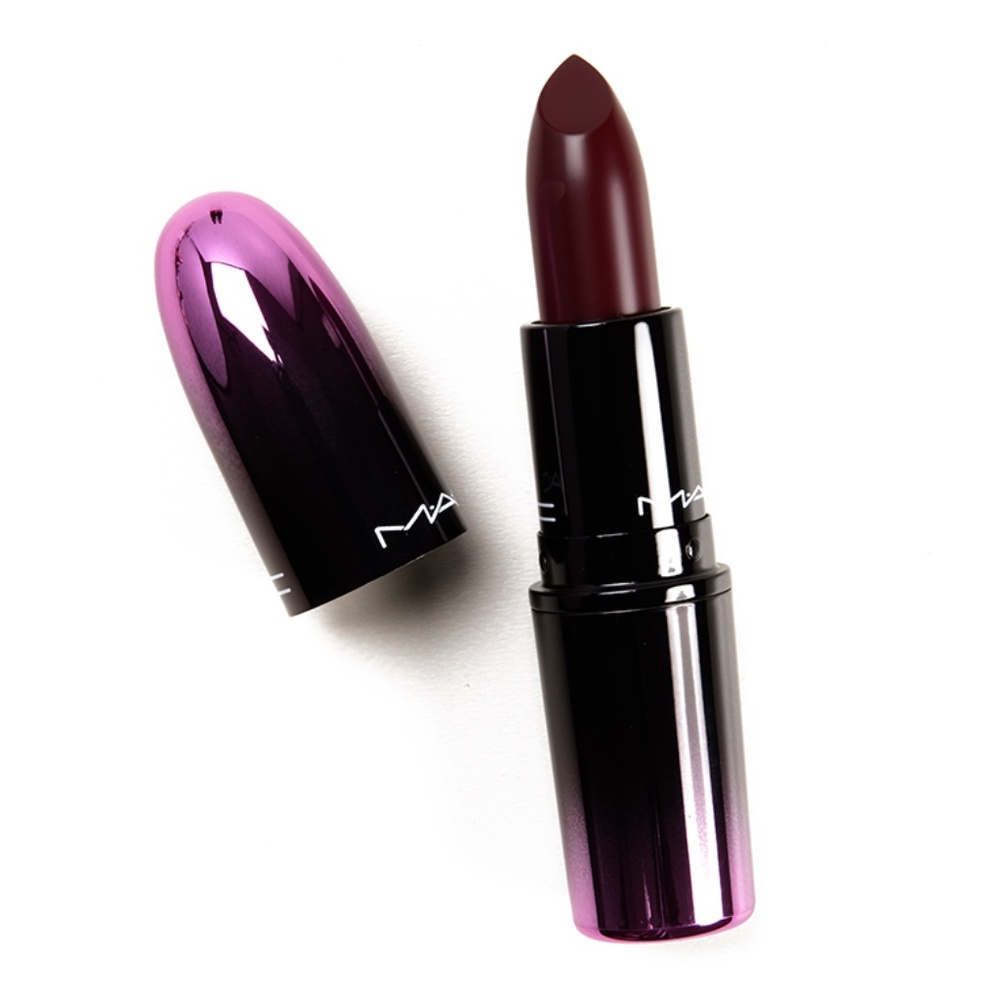 Mac Love Me Lipstick in La Femme 410